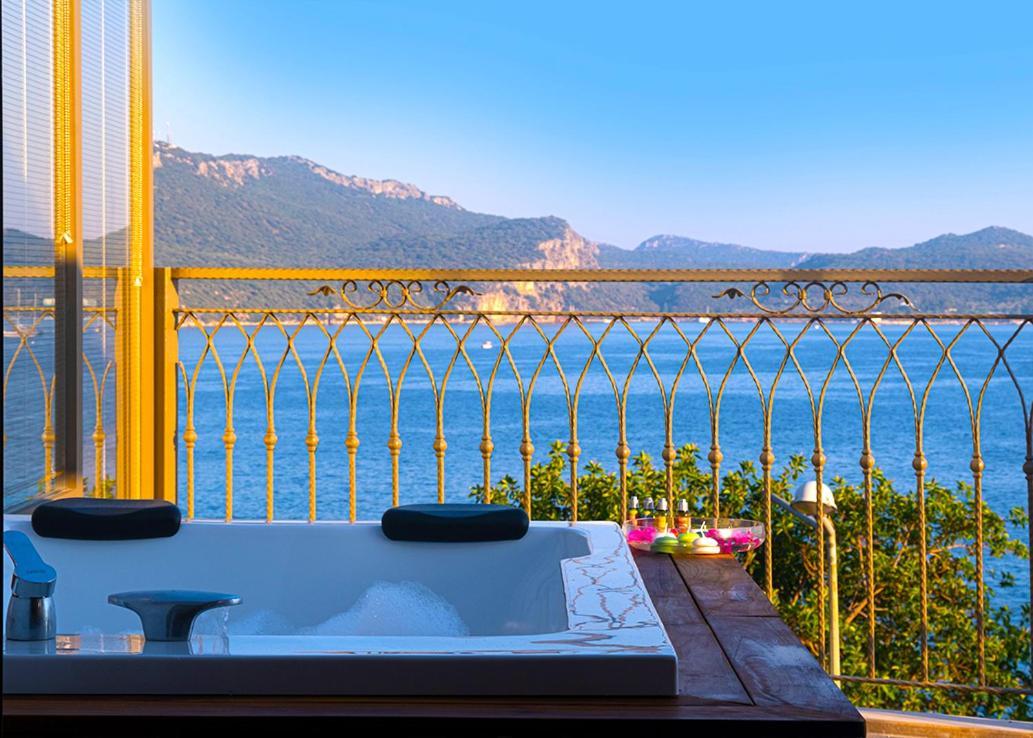 Noel Baba Hotel Каш Екстериор снимка